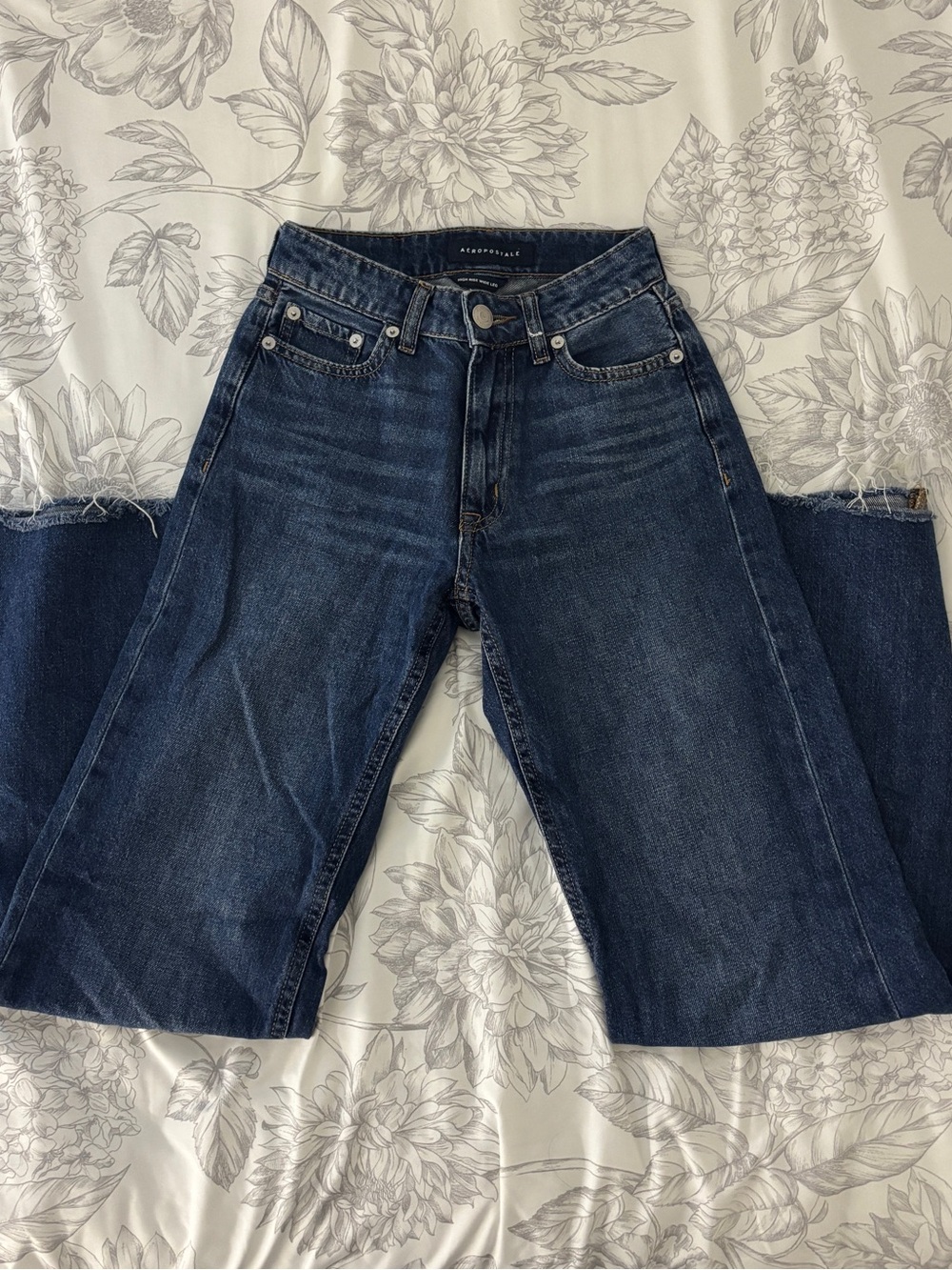 Aeropostale Dark Blue Wide-Leg Cropped Jeans